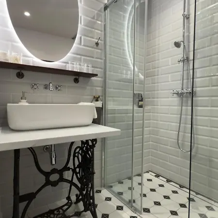 Stylish Center Flat On Historic Kozla Street Варшава