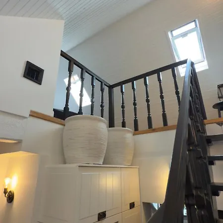 Stylish Center Flat On Historic Kozla Street Apartman