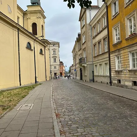 Stylish Center Flat On Historic Kozla Street Апартаменты