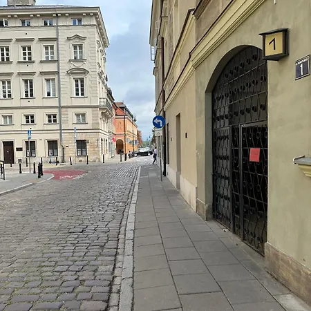 Stylish Center Flat On Historic Kozla Street Апартаменты *