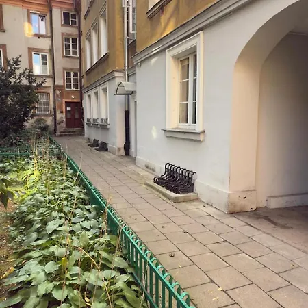 Stylish Center Flat On Historic Kozla Street *