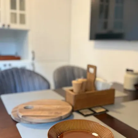 Апартаменты Stylish Center Flat On Historic Kozla Street *