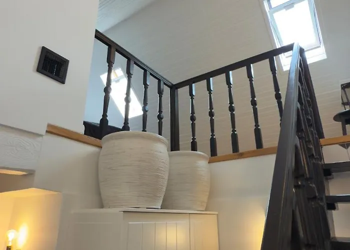 Cozy Old Town Escape Апартаменты