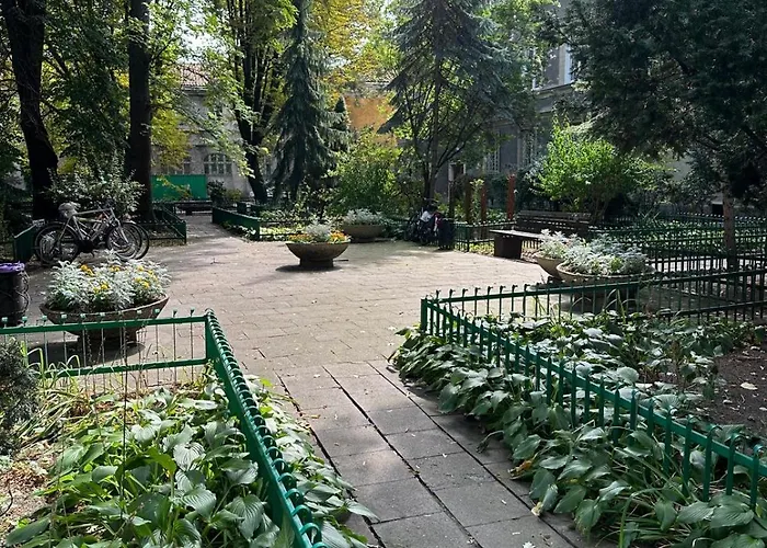 Cozy Old Town Escape Варшава