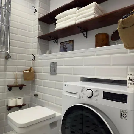 Cozy Old Town Escape Apartment